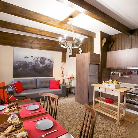 Spacious Next To Metro - Marousi