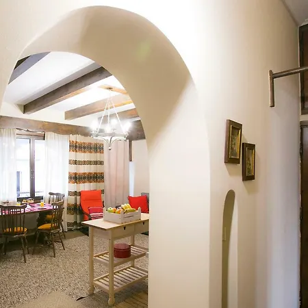 Spacious Next To Metro - Marousi
