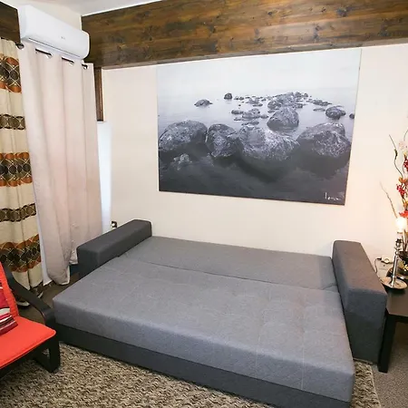 Apartament Spacious Next To Metro - Marousi