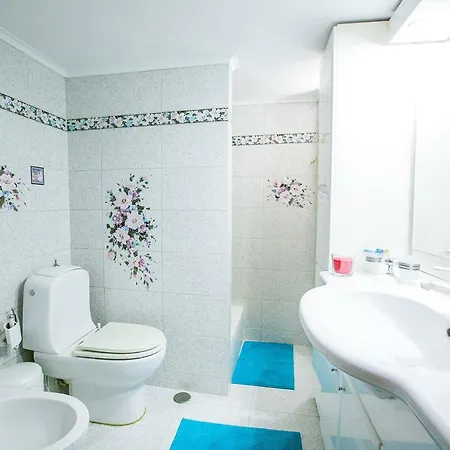 Spacious Next To Metro - Marousi Apartament